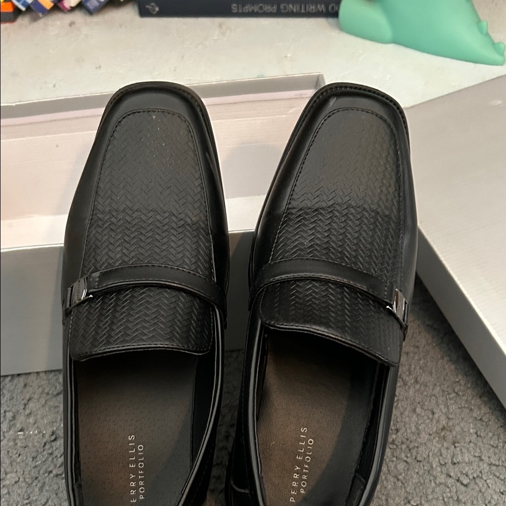 Perry Ellis Men's Textured Black Slip-Ons